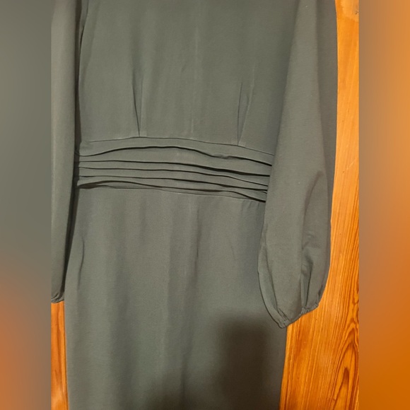 Elegant Dark Green Maxi Dress with Statement Balloon Sleeves, size medium - Picture 5 of 10